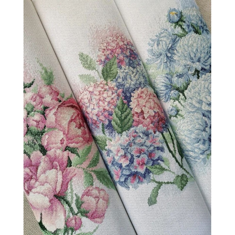2140 Нежни хризантеми